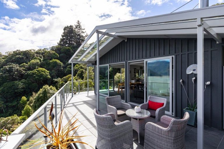 Photo of property in 251 Queen Charlotte Drive, Havelock, Picton, 7281