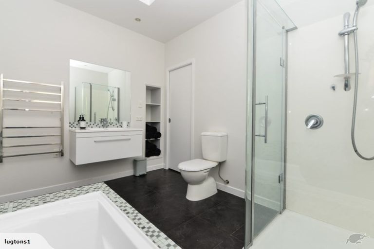 Photo of property in 24 Banbury Crescent, Fairfield, Hamilton, 3214