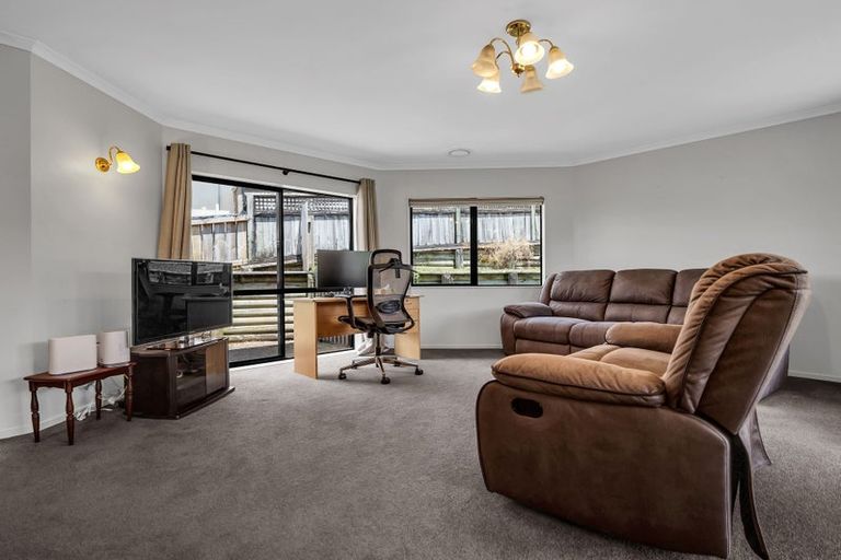 Photo of property in 13 Guernsey Place, Grandview Heights, Hamilton, 3200