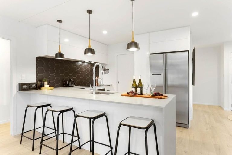 Photo of property in 48 Jane Maree Road, Kumeu, 0810