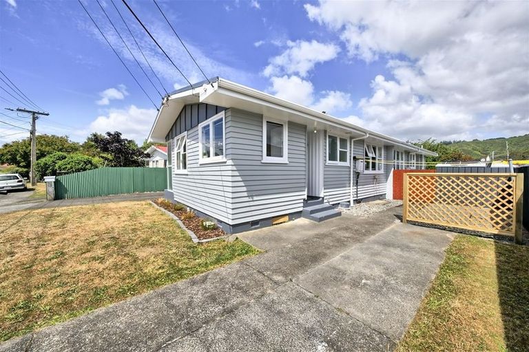 Photo of property in 1/18 Benge Crescent, Clouston Park, Upper Hutt, 5018