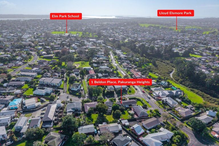 Photo of property in 1 Beldon Place, Pakuranga Heights, Auckland, 2010