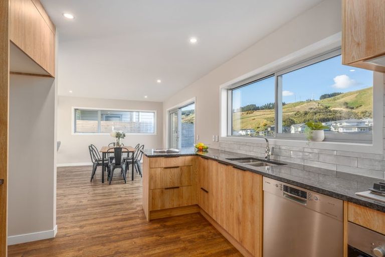 Photo of property in 20 Rochdale Drive, Churton Park, Wellington, 6037