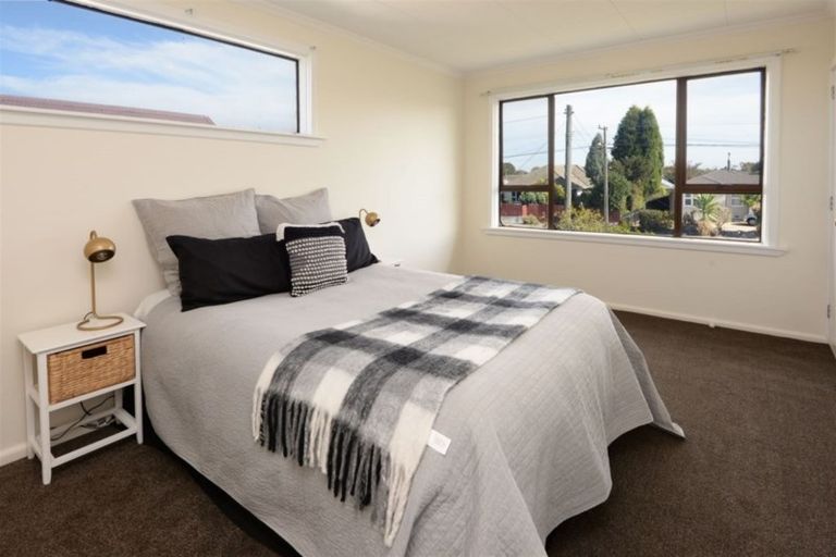 Photo of property in 39 Neill Street, Hornby, Christchurch, 8042