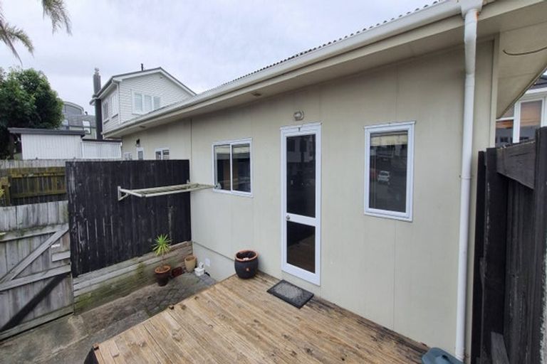 Photo of property in 38 May Street, Mount Maunganui, 3116