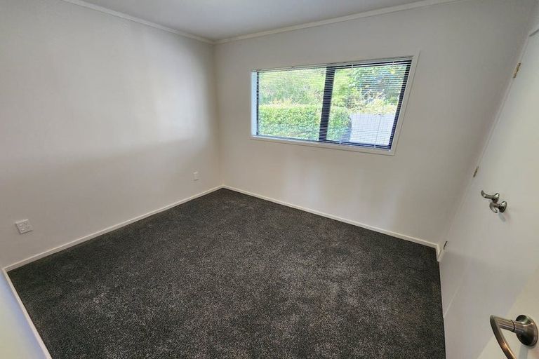 Photo of property in 25 Caspian Close, New Lynn, Auckland, 0600