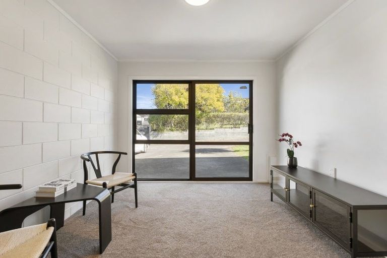 Photo of property in 50b Mirrabooka Avenue, Botany Downs, Auckland, 2010