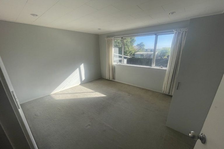 Photo of property in 357 Roscommon Road, Clendon Park, Auckland, 2103