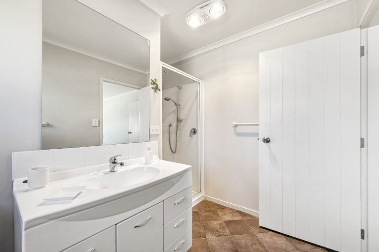 Photo of property in 53 Montgomery Crescent, Kinloch, Taupo, 3377