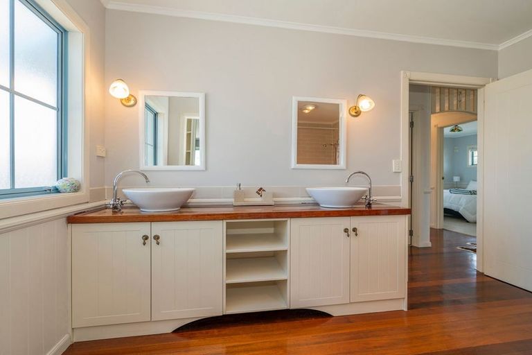 Photo of property in 5 Pipi Dune, Whitianga, 3510