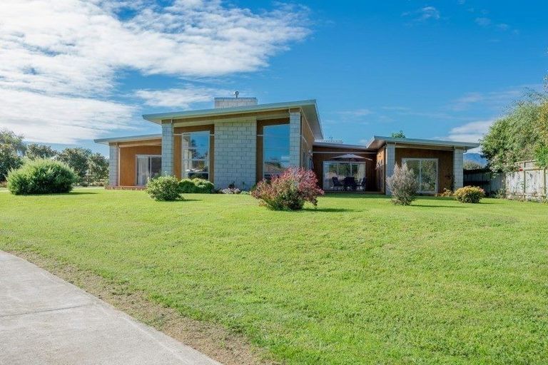 Photo of property in 7 Kilsby Place, Levin, 5510