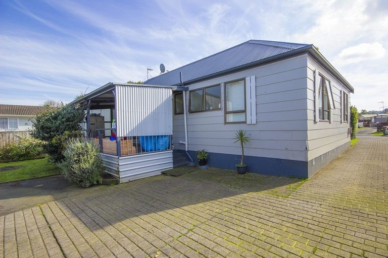 Photo of property in 25 Balloch Street, Randwick Park, Auckland, 2105