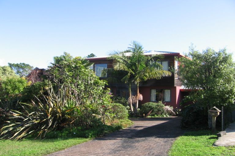 Photo of property in 95 Kauri Point Road, Laingholm, Auckland, 0604