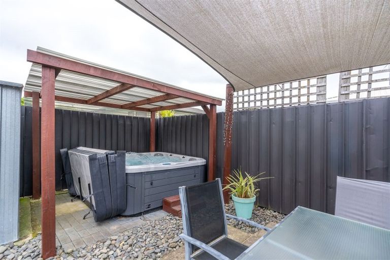 Photo of property in 12a Pringle Place, Nawton, Hamilton, 3200