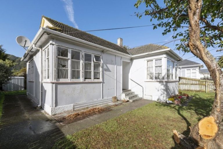 Photo of property in 180 Naenae Road, Naenae, Lower Hutt, 5011