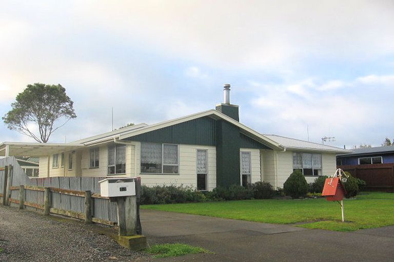 Photo of property in 16 Wild Street, Feilding, 4702