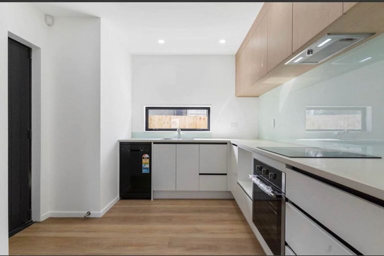 Photo of property in 6b Sunlands Drive, Manurewa, Auckland, 2102