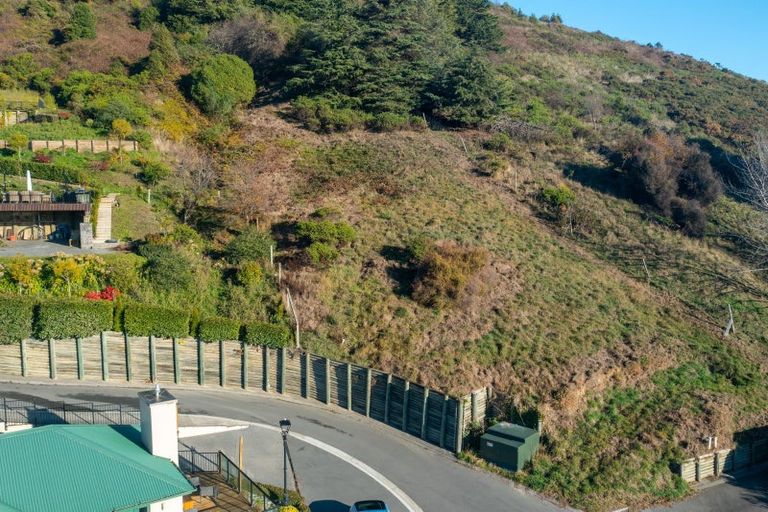 Photo of property in 16 Emerald Lane, Cashmere, Christchurch, 8022