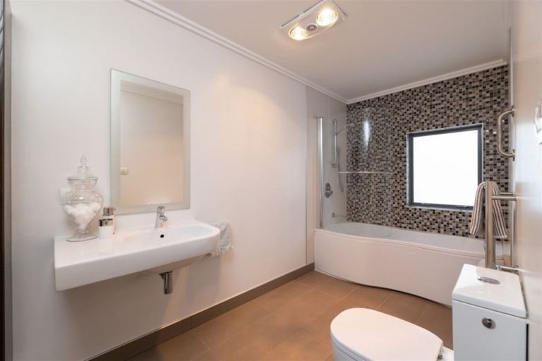 Photo of property in 369a Oceanbeach Road, Mount Maunganui, 3116