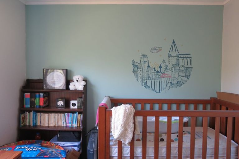 Photo of property in 17a Riserra Drive, Ranui, Auckland, 0612