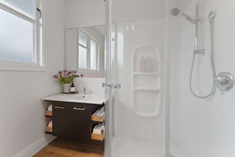 Photo of property in 43 Dunedin Street, Redwood, Christchurch, 8051