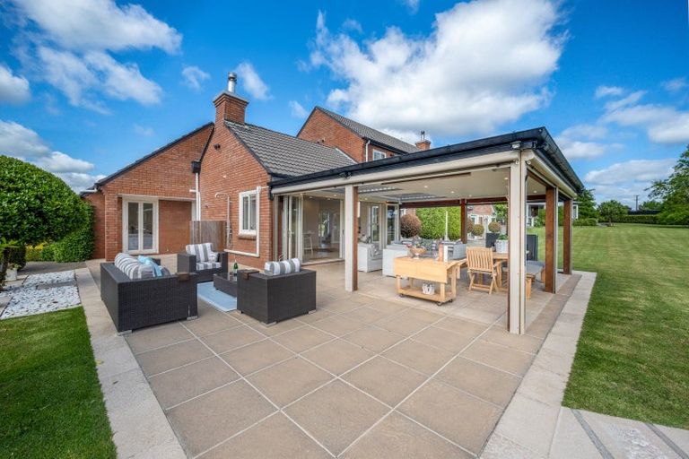 Photo of property in 287 Clifton Road, Whitford, Howick, 2571