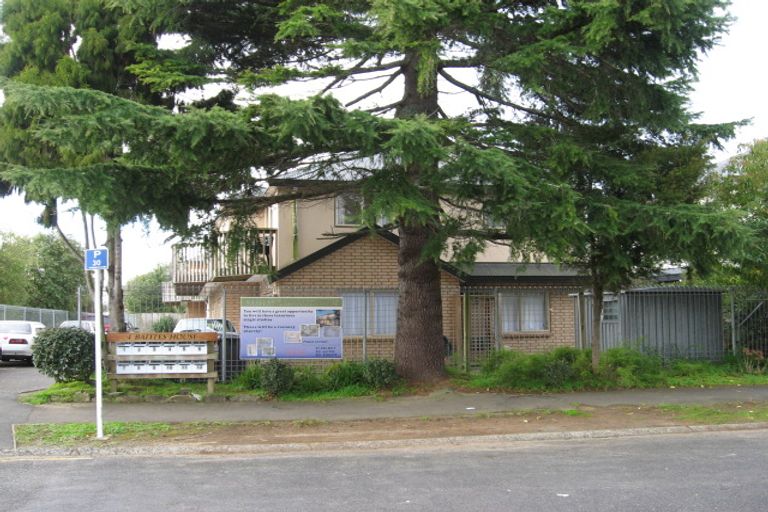 Photo of property in Baffles House, 4a Baffles Crescent, Silverdale, Hamilton, 3216