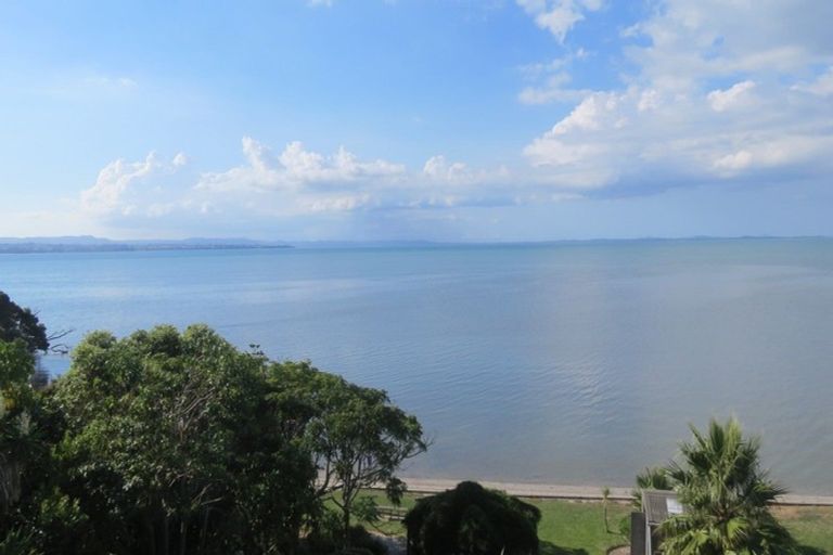 Photo of property in 4 Crispe Road, Clarks Beach, 2122