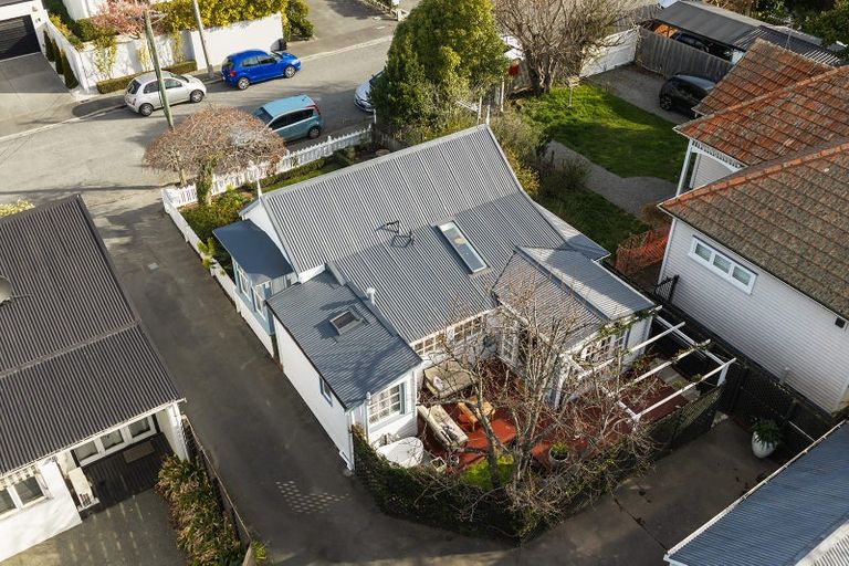 Photo of property in 147a Holly Road, St Albans, Christchurch, 8014