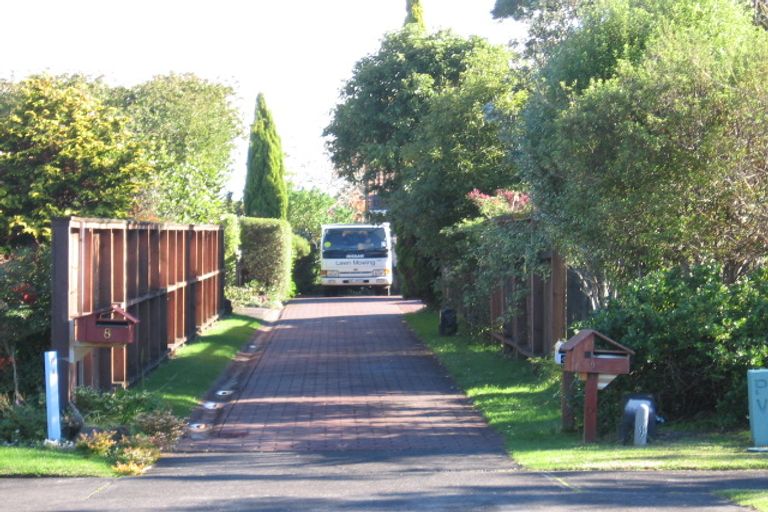Photo of property in 8 Maygrove Drive, Orewa, 0931