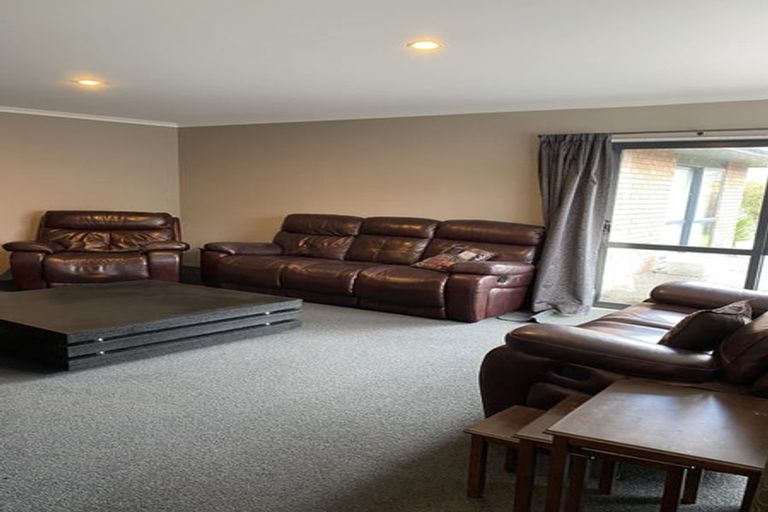 Photo of property in 15 Camberley Way, Huntington, Hamilton, 3210