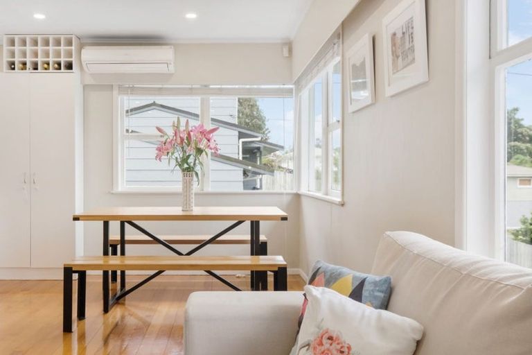 Photo of property in 1/23 Levesque Street, Birkdale, Auckland, 0626