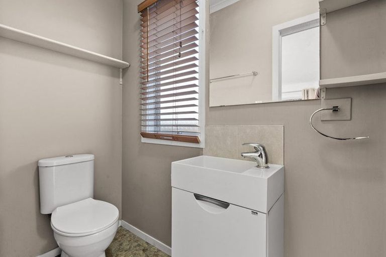 Photo of property in 23 Royston Street, Rosehill, Papakura, 2113