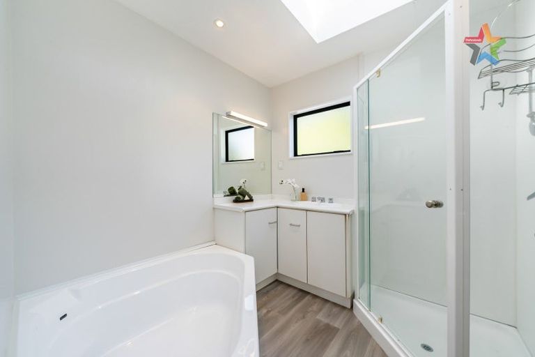 Photo of property in 2/27 Mawson Street, Waiwhetu, Lower Hutt, 5010