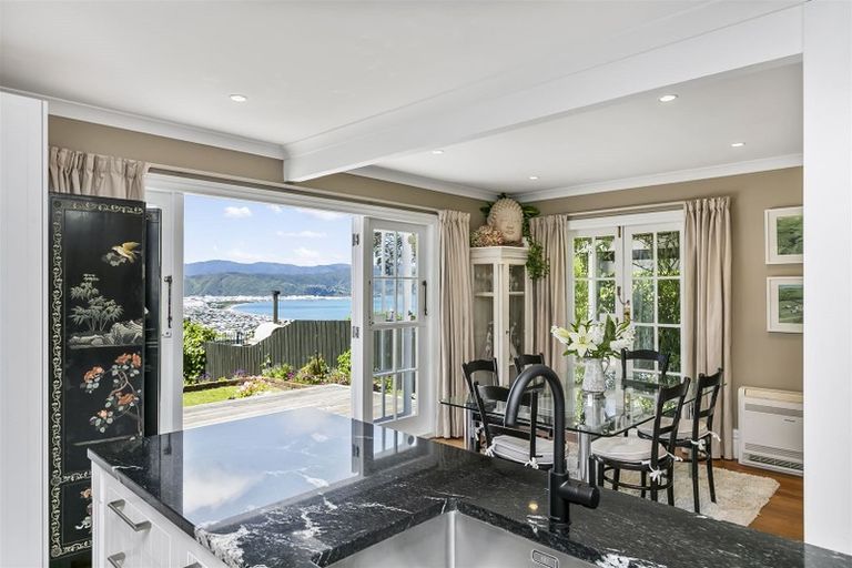 Photo of property in 50 Korokoro Road, Korokoro, Lower Hutt, 5012