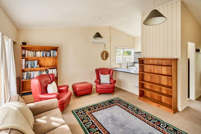 Photo of property in 7a Helvetia Grove, Naenae, Lower Hutt, 5011