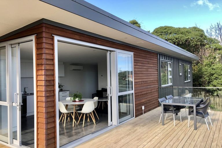 Photo of property in 73c Townsend Road, Miramar, Wellington, 6022