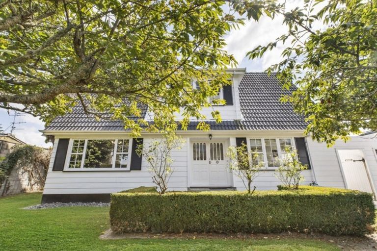 Photo of property in 168 Sandwich Road, St Andrews, Hamilton, 3200