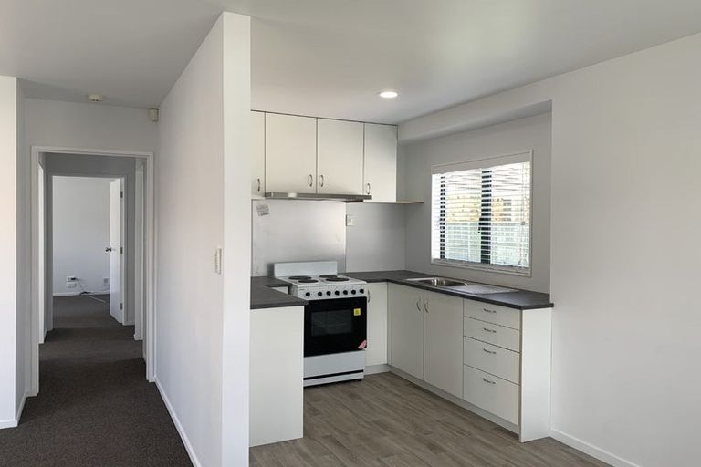 Photo of property in 16 Te Kanawa Crescent, Henderson, Auckland, 0610