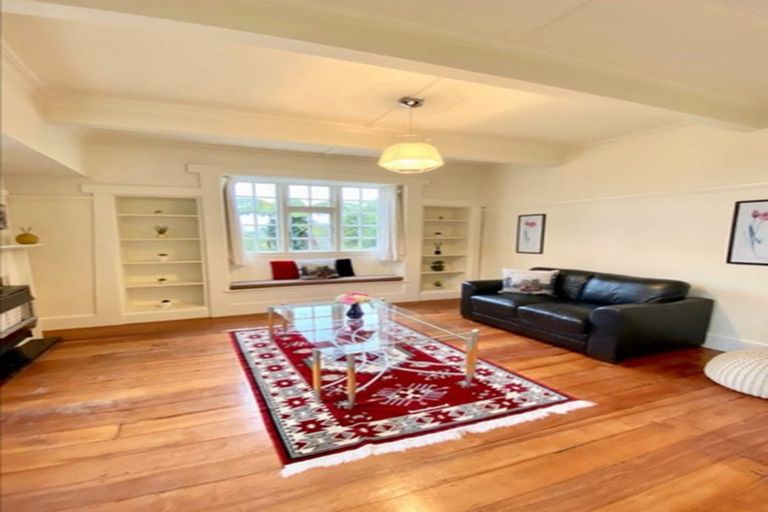 Photo of property in 145 Kelburn Parade, Kelburn, Wellington, 6012