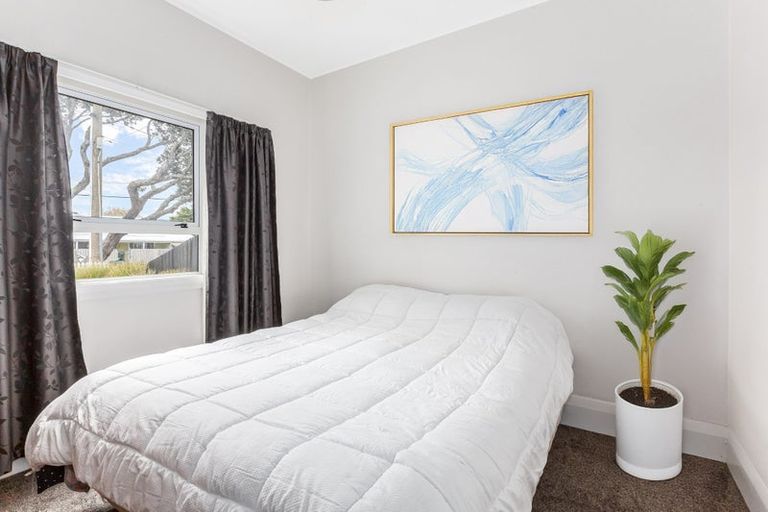 Photo of property in 104 Randwick Road, Moera, Lower Hutt, 5010