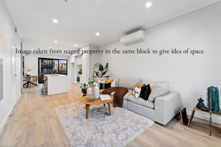 Photo of property in 20 Beach Road, Hobsonville, Auckland, 0616