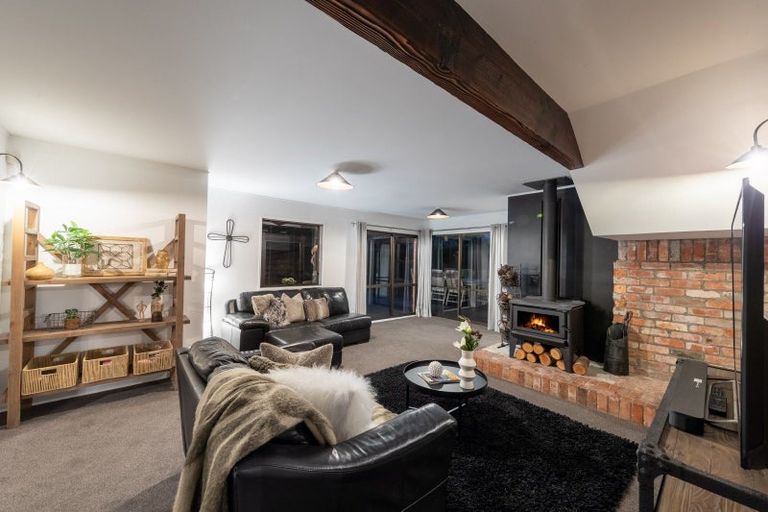 Photo of property in 11 Johnswood Grove, Clouston Park, Upper Hutt, 5018