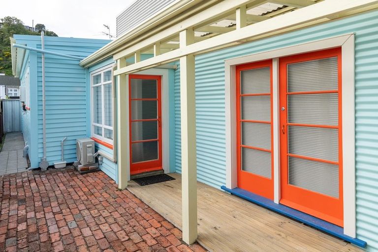 Photo of property in 22 Para Street, Miramar, Wellington, 6022