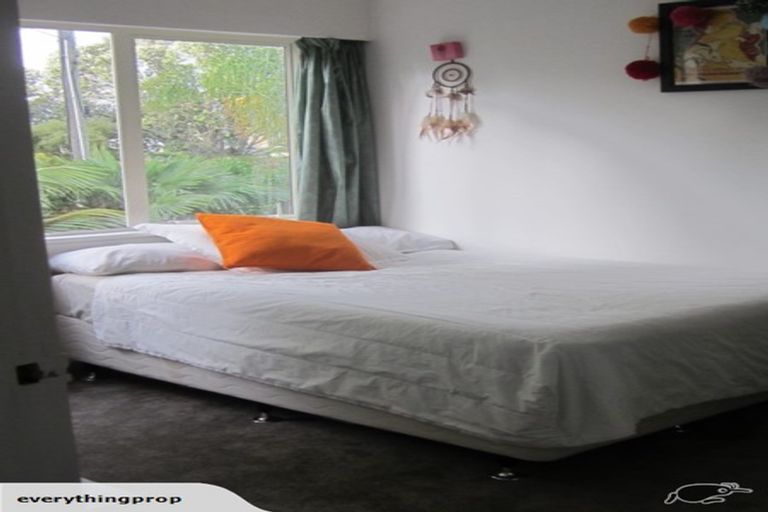 Photo of property in 83 Dignan Street, Point Chevalier, Auckland, 1022