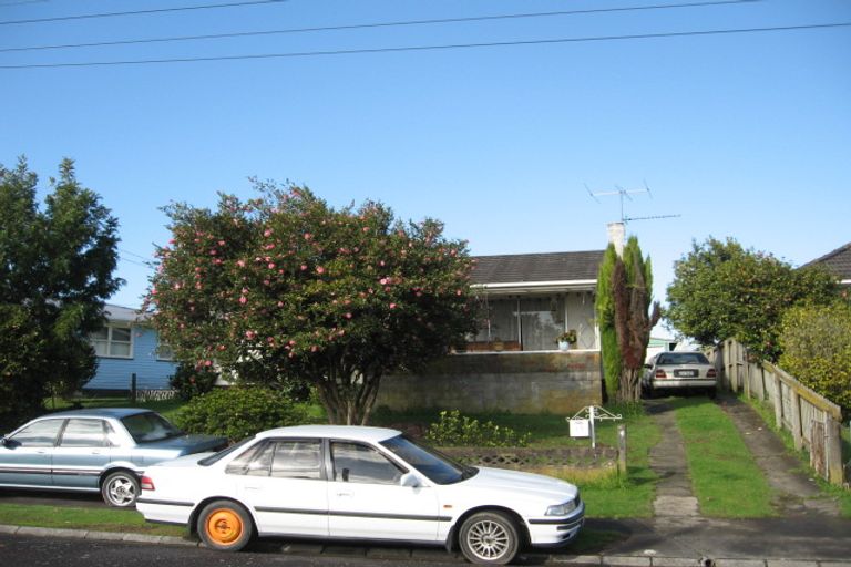 Photo of property in 14 Antrim Crescent, Otara, Auckland, 2023