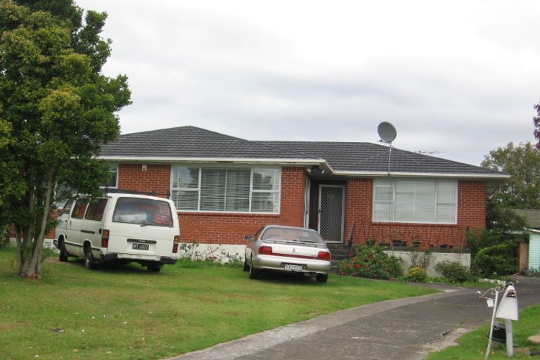 Photo of property in 12 Scanlen Terrace, Kelston, Auckland, 0602