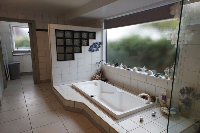 Photo of property in 62 Palatine Terrace, Saint Martins, Christchurch, 8022