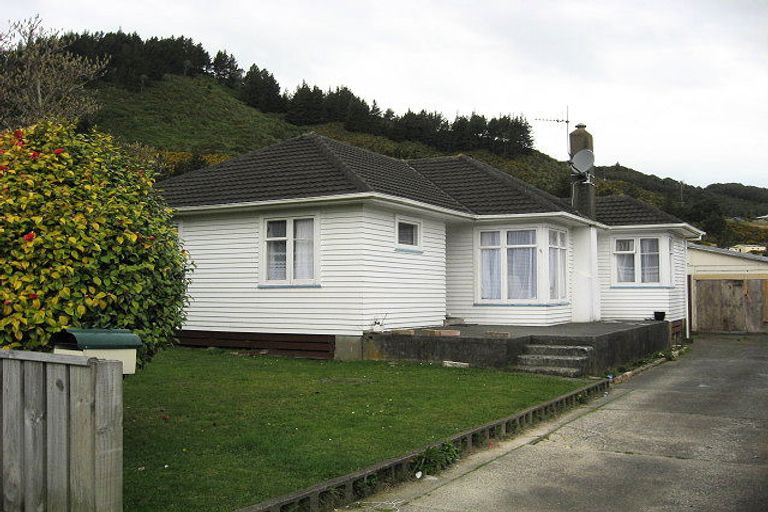 Photo of property in 24 Nelson Crescent, Wainuiomata, Lower Hutt, 5014