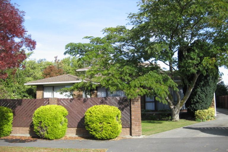 Photo of property in 29 Montclare Avenue, Ilam, Christchurch, 8041